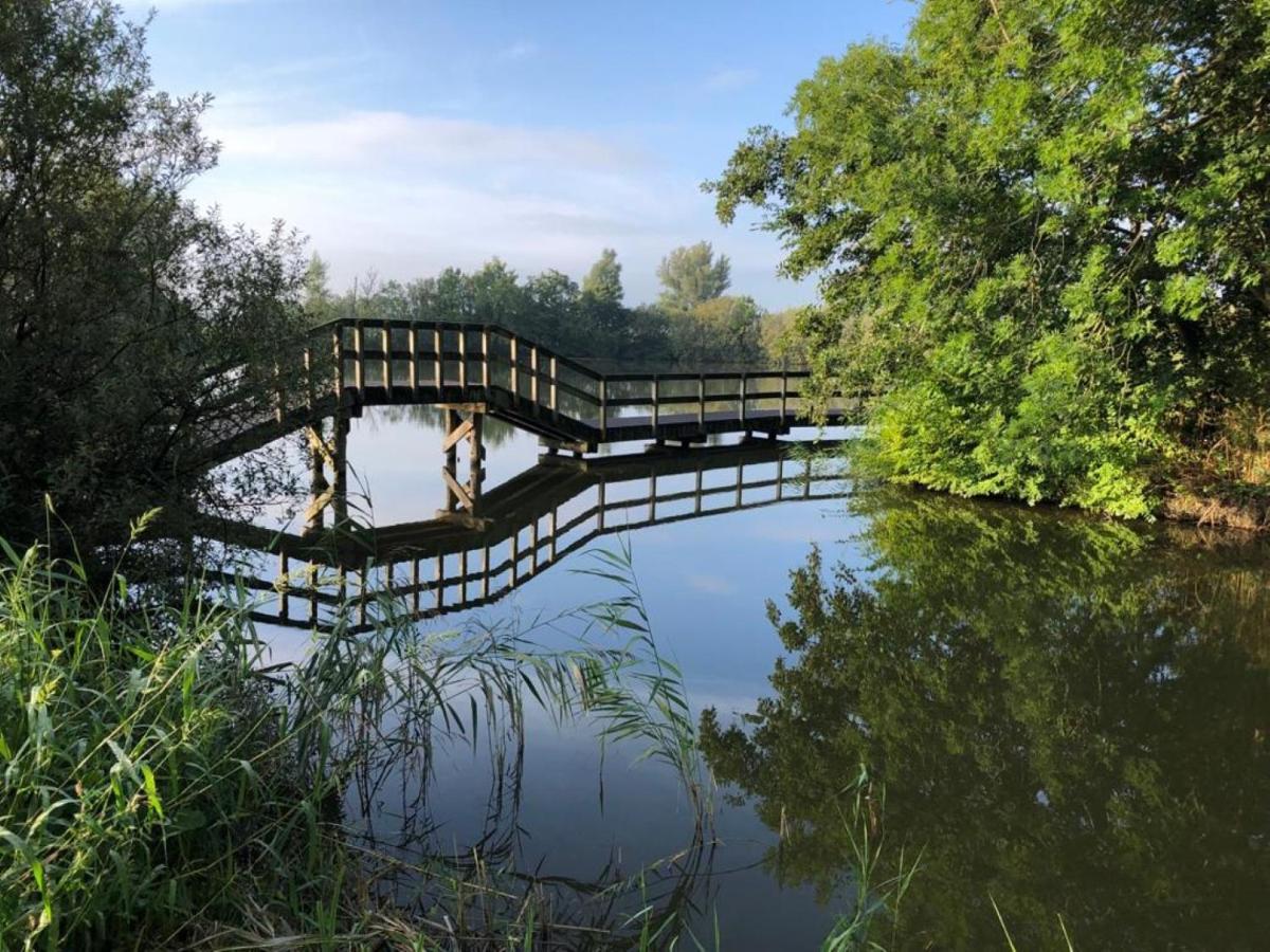 Chalet 579 Op Recreatiepark De Wielen シント・マールテン エクステリア 写真
